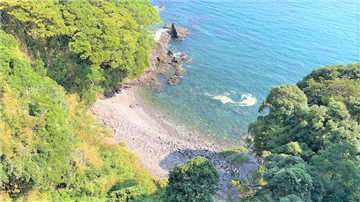 バルコニーから眼下の景色