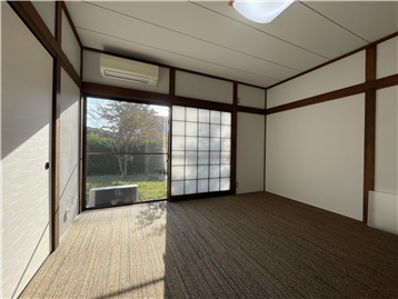 洋室1(床の間方向から撮影)