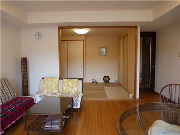 LDKから和室方向を撮影