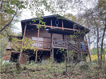 建物外観（南東方向を撮影）