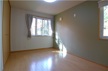 洋室5（西方向を撮影）