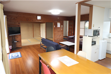 LDK(入口方向を撮影)