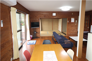 LDK(和室方向を撮影)