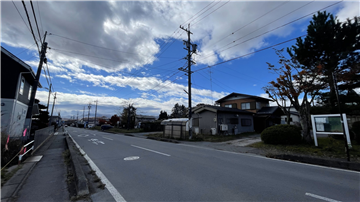 西側接道(南西方向を撮影)