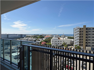 バルコニーからのオーシャンビュー／西方向を撮影