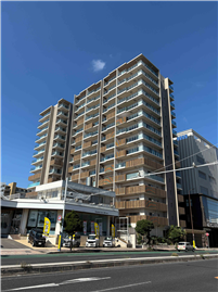 外観（2023年築・地上15階建・総戸数168戸）