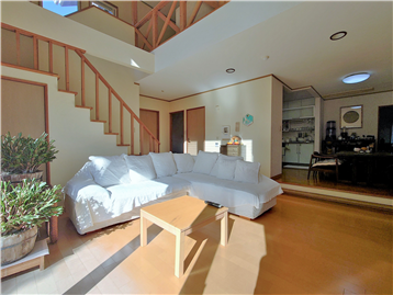 LDKの南角よりキッチン方向