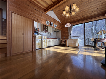 ＬＤＫ（キッチン方向を撮影）