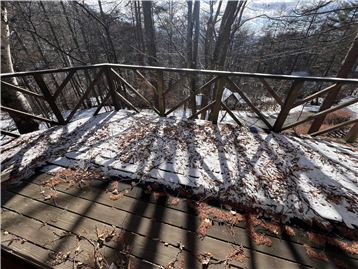 デッキ（南東方向を撮影）