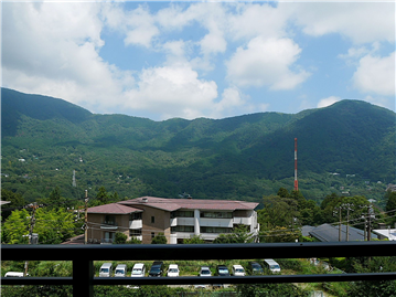 バルコニーからの箱根外輪山
