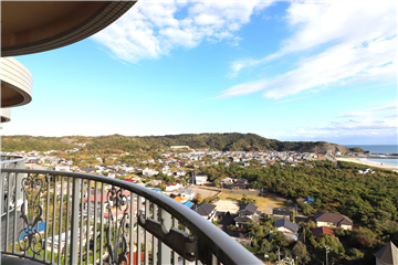 バルコニーから東方向の眺望