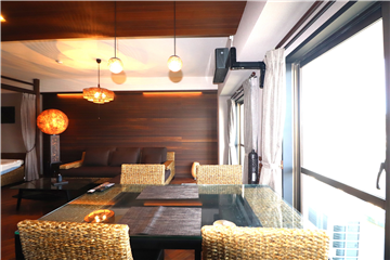 洋室（キッチン方向から撮影）