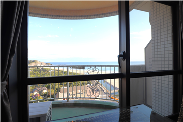 室内からの眺望（南東方向を撮影）