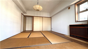 和室（押入方向を撮影）