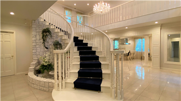 エントランスよりリビングを撮影