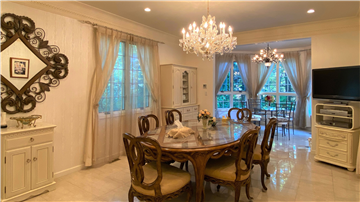 ダイニング（キッチン方向より撮影）