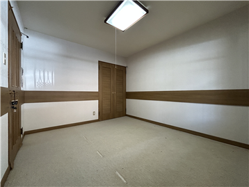 洋室(南東方向を撮影/リフォーム・補修等前)