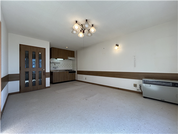 LDK(キッチン方向を撮影/リフォーム・補修等前)