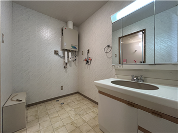 洗面所(リフォーム・補修等前)