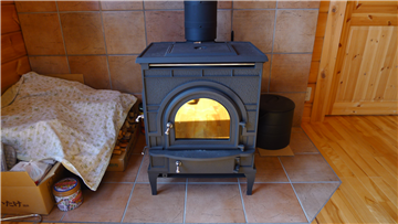 薪ストーブ（LDKに設置あり）