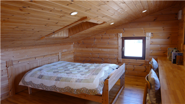 ロフト（西方向を撮影）