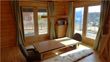 ダイニング（東方向を撮影）