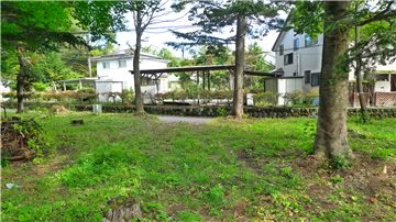 敷地から見た東側前面道路