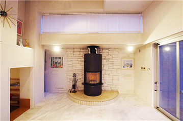 リビングの暖炉