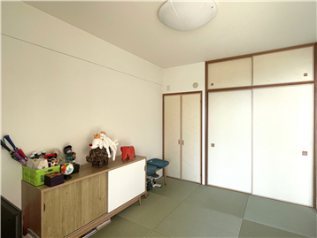 和室(南西側を撮影)