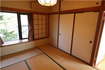 出窓のある和室2