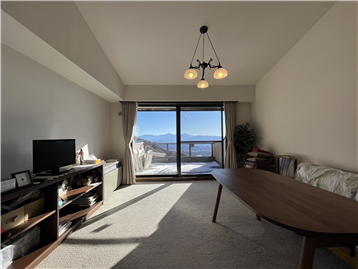 LDK（開口部方向を撮影）