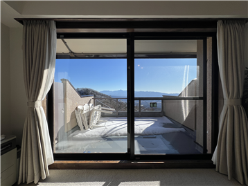 リビング窓からの景観（南西方向を撮影）