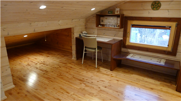 ロフト（西方向を撮影）