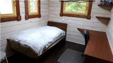 洋室２（入口より撮影）