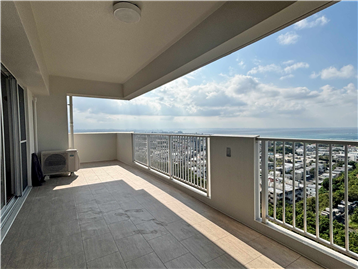 バルコニー南西側は奥行約2.75m