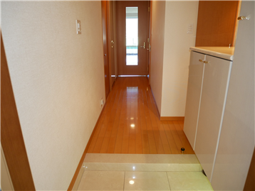 廊下(LDK方向を撮影)