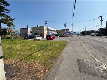 敷地南西側より東方向を撮影