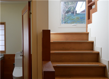 トイレ１、階段