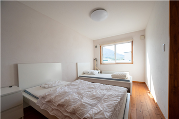 洋室3(南方向を撮影)