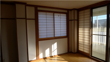 洋室2(南東方向を撮影)