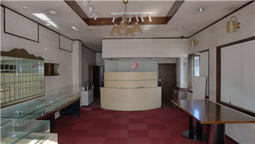 1階店舗(南入口から撮影)