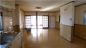 2階LDK（南方向を撮影）