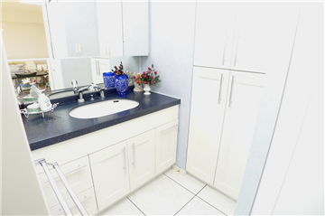 リネン庫があるドレッシングルーム