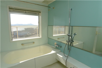 眺望が楽しめるバスルーム