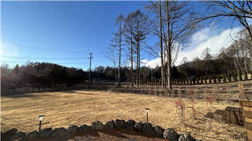 芝庭部分／南西（浅間山）方向を撮影