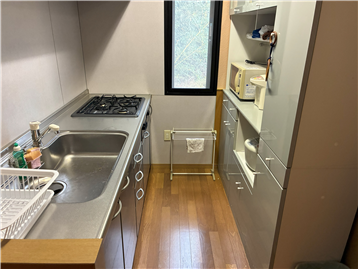 東側1Fキッチン