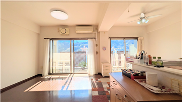 リビングダイニング／南向きで採光良好です