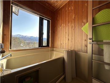 浴室からも八ヶ岳の眺望をお楽しみいただけます。