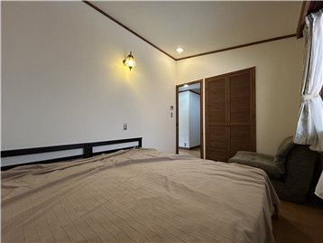 洋室/入口方向を撮影