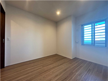 洋室2／入口側から撮影